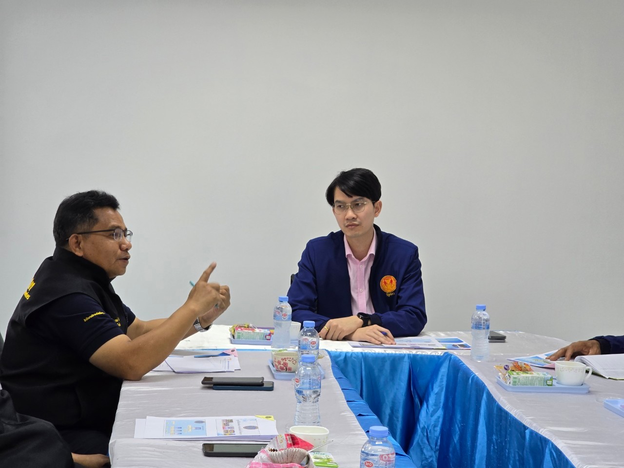 สมาชิกสภาผู้แทนราษฎร เข้าพบหน่วยงานราชการในสังกัดกรมประมงจังหวัดมุกดาหาร..คลิก