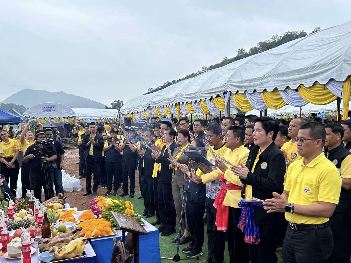 ร่วมพิธีเปิดงานบริหารจัดการการทำประมงปลาบึกเขื่อนแก่งกระจาน ประจำปี พ.ศ. 2567..คลิก