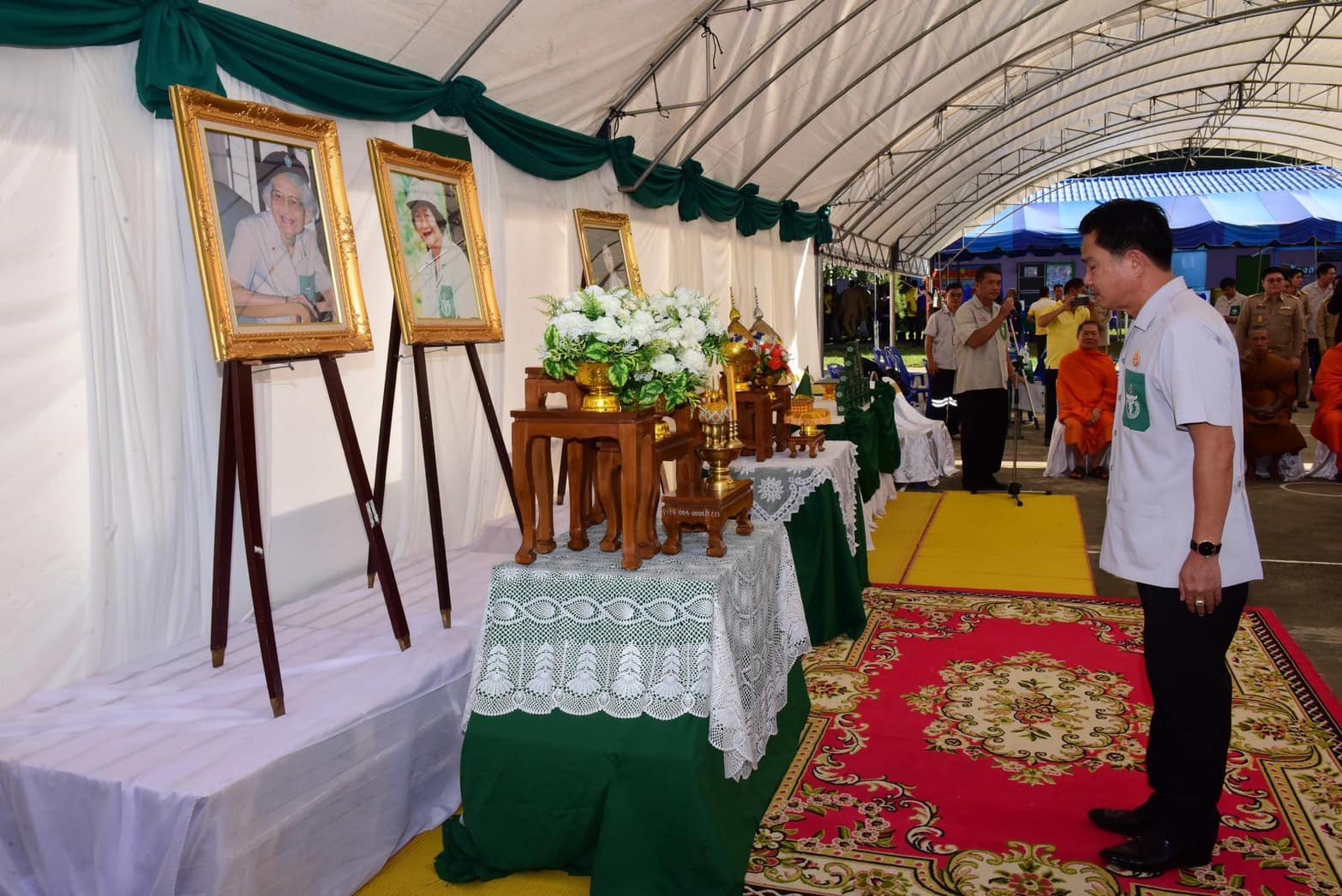 ออกให้บริการประชาชนในโครงการปกป้องและเชิดชูสถาบันพระมหากษัตริย์และหน่วยบำบัดทุกข์บำรุงสุขสร้างรอยยิ้มให้ประชาชนจังหวัดราชบุรี (จังหวัดเคลื่อนที่)..คลิก