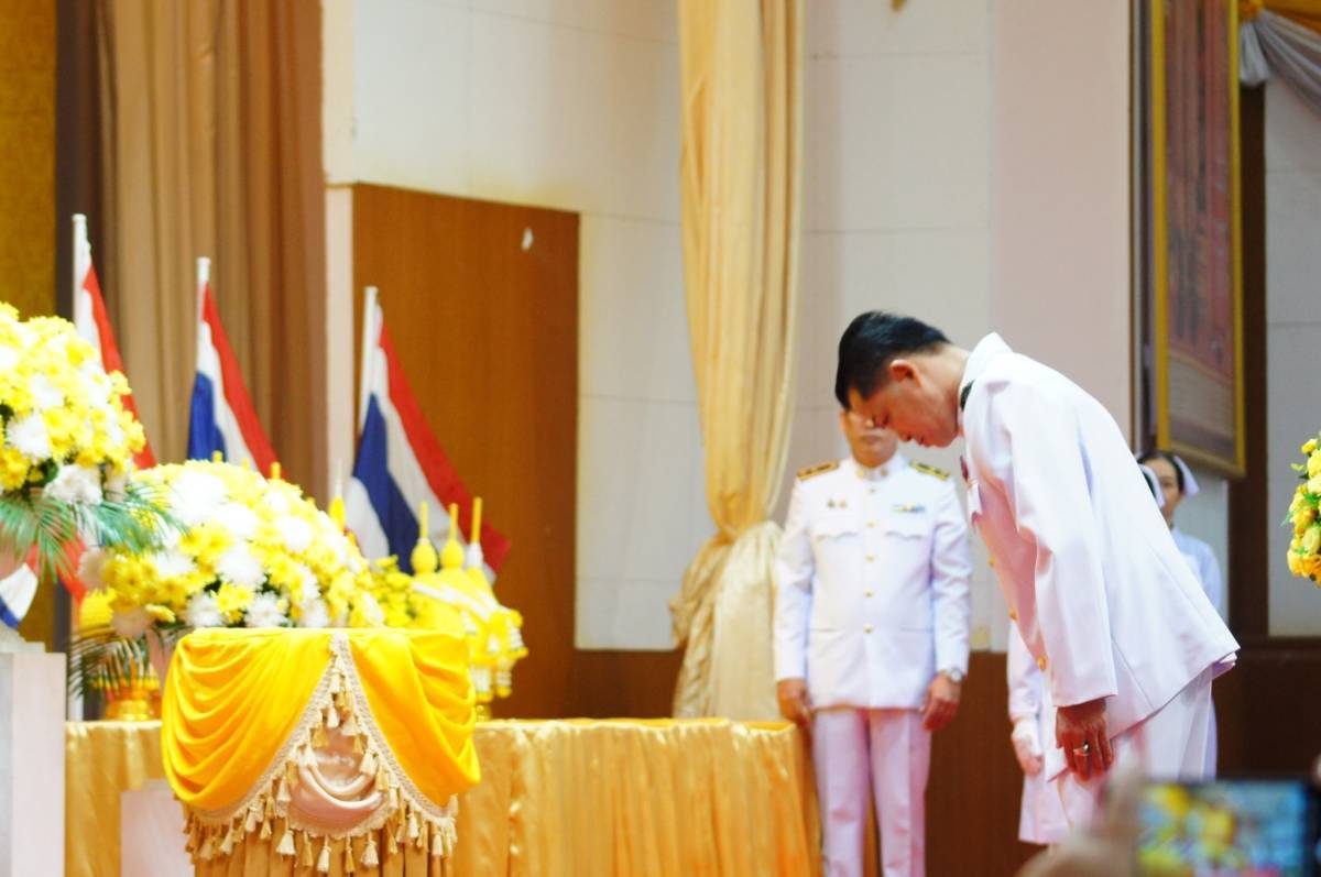 ร่วมพิธีวางพานพุ่มดอกไม้ถวายราชสักการะเนื่องในวันคล้ายวันพระบรมราชสมภพพระบาทสมเด็จพระบรมชนกาธิเบศร มหาภูมิพลอดุลยเดชมหาราช บรมนาถบพิตร วันชาติ และวันพ่อแห่งชาติ 5 ธันวาคม 2567