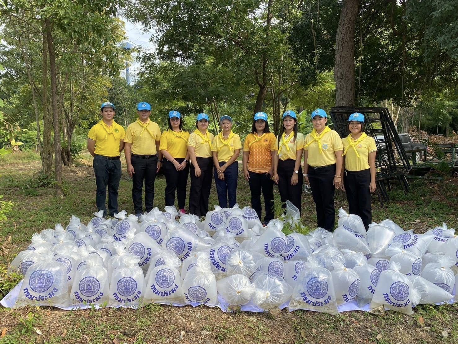 ร่วมกิจกรรมจิตอาสาเฉลิมพระเกียรติเนื่องในคล้ายวันพระราชสมภพ พระบาทสมเด็จพระบรมชนกาธิเบศร มหาภูมิพลอดุลยเดชมหาราช บรมนาถบพิตร..คลิก