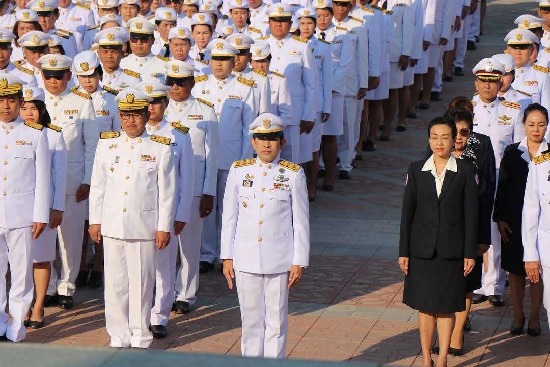 ร่วมพิธีถวายราชสักการะ พานพุ่มทอง - พุ่มเงิน เนื่องในวันคล้ายวันสมเด็จพระนเรศวรมหาราชทรงทำยุทธหัตถีชนะอริราชศัตรู หรือวันยุทธหัตถีฯ..คลิก