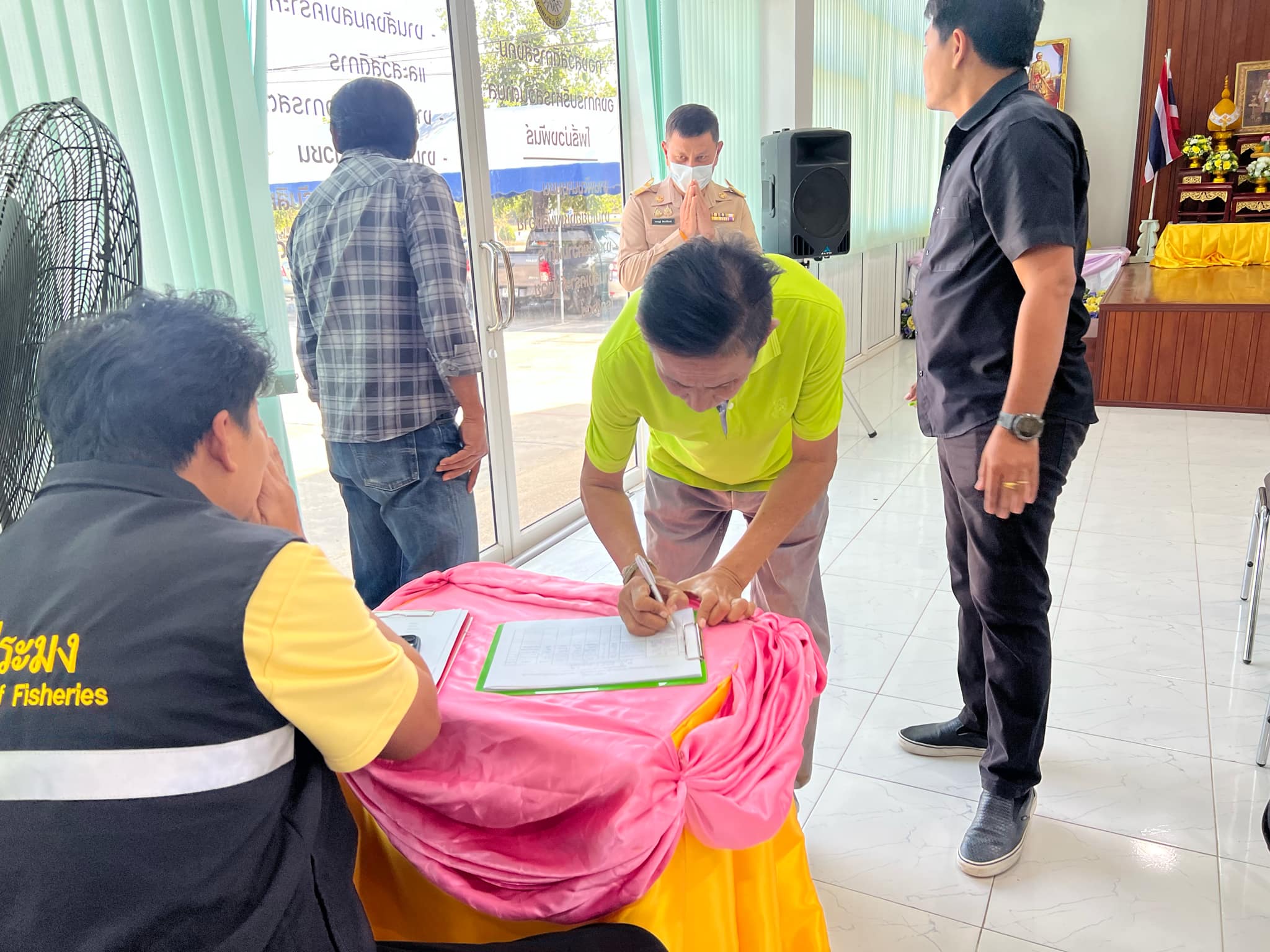 ประชุมชี้แจงโครงการบริหารจัดการทรัพยากรประมง กิจกรรมบริหารจัดการทรัพยากรประมงน้ำจืด ประจำปีงบประมาณ 2568 แหล่งน้ำบึงบ้านเชียง ณ ห้องประชุมองค์การบริหารส่วนตำบลโพธิ์ม่วงพันธ์ อำเภอสามโก้..คลิก