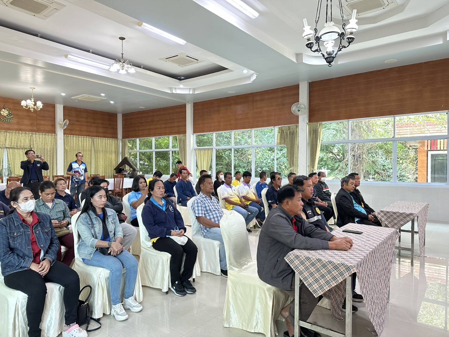 ศปจ.นครสวรรค์ ร่วมกับเจ้าหน้าที่สำนักงานประมงจังหวัดนครสวรรค์ ประมงอำเภอเก้าเลี้ยว และเจ้าหน้าที่หน่วยป้องกันและปราบปรามประมงน้ำจืดบึงบอระเพ็ด ลงพื้นที่เพื่อชี้แจงโครงการบริหารจัดการทรัพยากรประมง กิจกรรมบริหารจัดการทรัพยากรป..คลิก