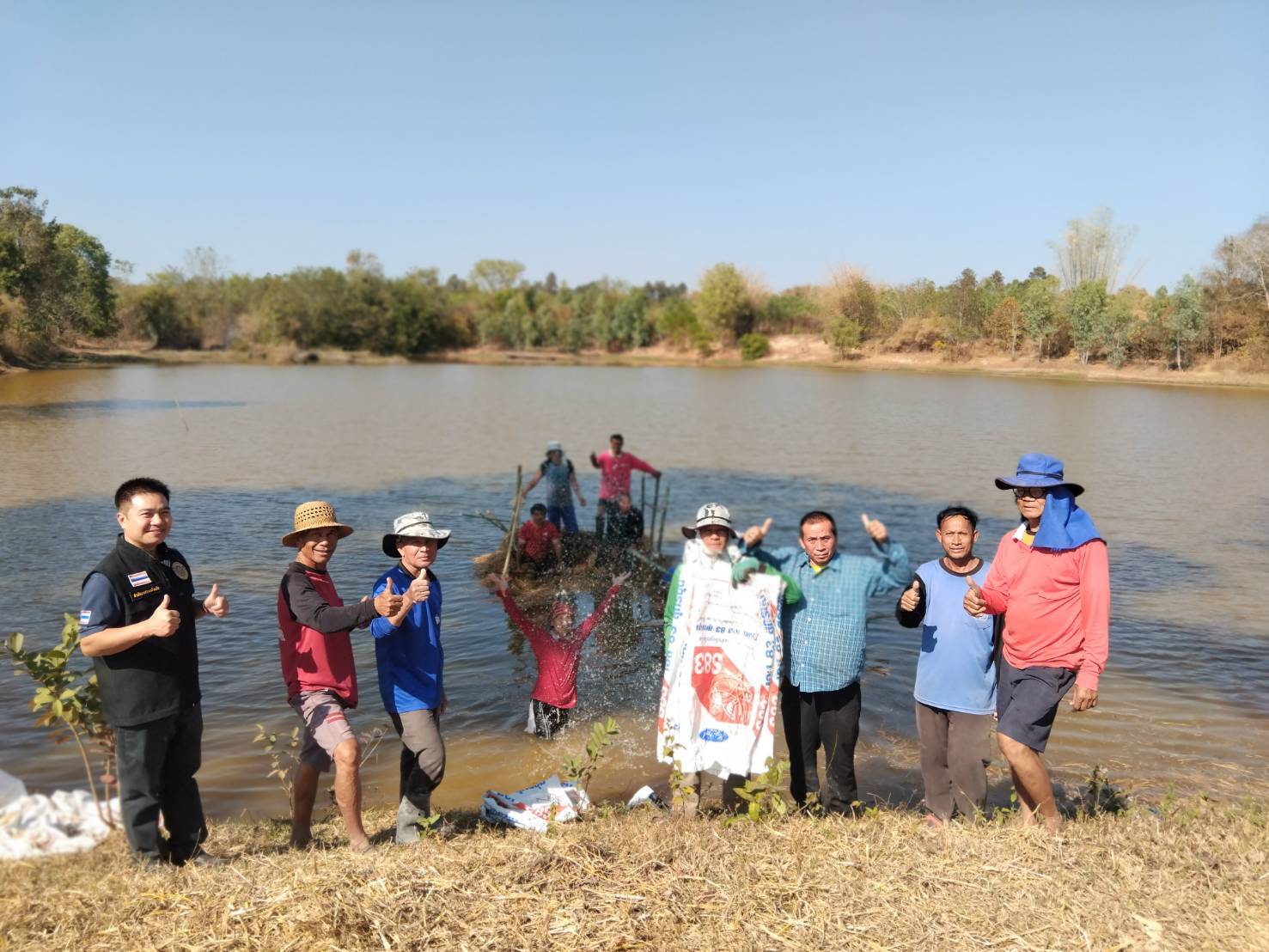 กลุ่มบริหารจัดการด้านการประมง ฝึกอบรมเชิงปฎิบัติการ โครงการเพิ่มประสิทธิภาพการเกษตรมูลค่าสูง สู่เกษตรนวัตกรรมชั้นสูง กิจกรรม ส่งเสริมการเพิ่มผลผลิตสัตว์น้ำในแหล่งน้ำชุมชน (ฟางมาปลาโต)