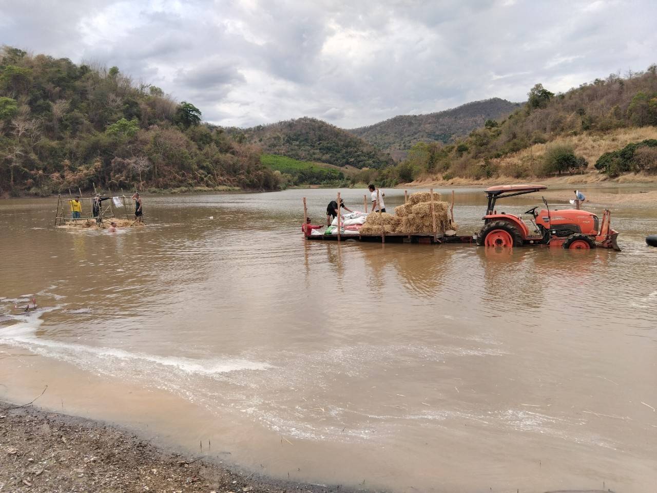 สำนักงานประมงจังหวัดหนองบัวลำภู  ฝึกอบรมเชิงปฎิบัติการ โครงการเพิ่มประสิทธิภาพการเกษตรมูลค่าสูง สู่เกษตรนวัตกรรมชั้นสูง กิจกรรม ส่งเสริมการเพิ่มผลผลิตสัตว์น้ำในแหล่งน้ำ