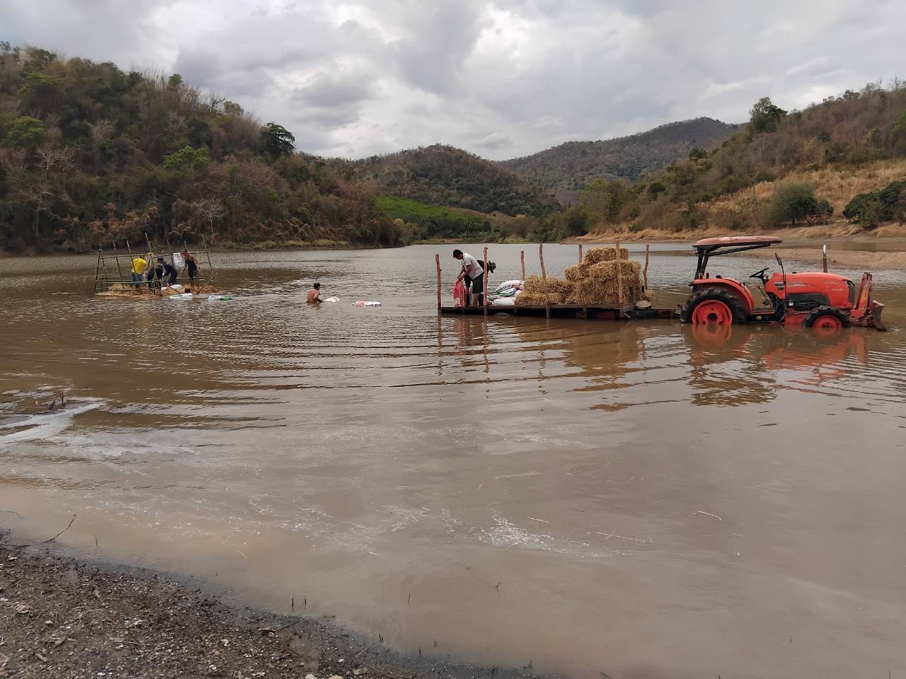 สำนักงานประมงจังหวัดหนองบัวลำภู  ฝึกอบรมเชิงปฎิบัติการ โครงการเพิ่มประสิทธิภาพการเกษตรมูลค่าสูง สู่เกษตรนวัตกรรมชั้นสูง กิจกรรม ส่งเสริมการเพิ่มผลผลิตสัตว์น้ำในแหล่งน้ำ