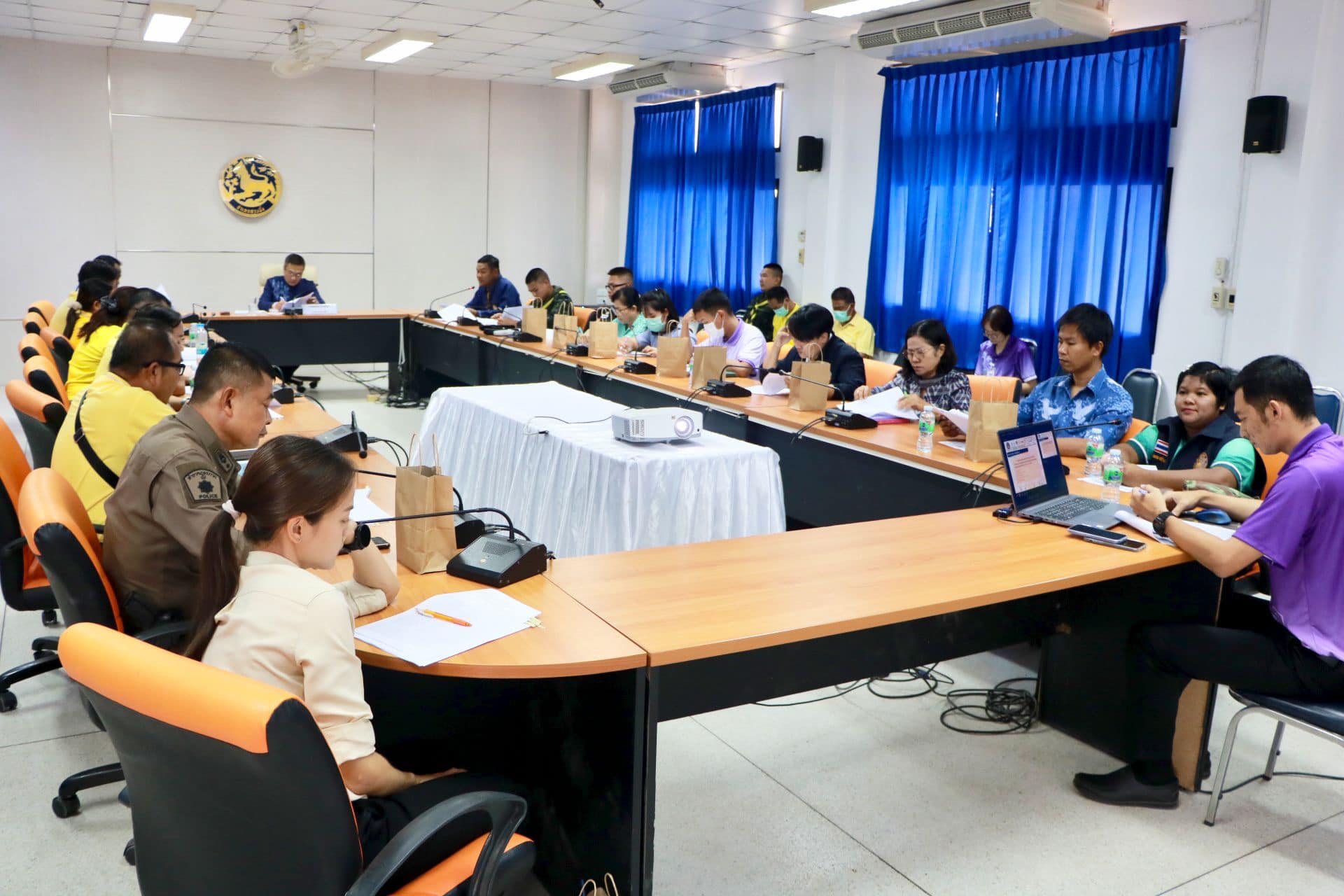 ร่วมประชุมเชิงปฏิบัติการส่งเสริมการบูรณาการกลไกการขับเคลื่อนการขจัดความยากจนระดับอำเภอ..คลิก