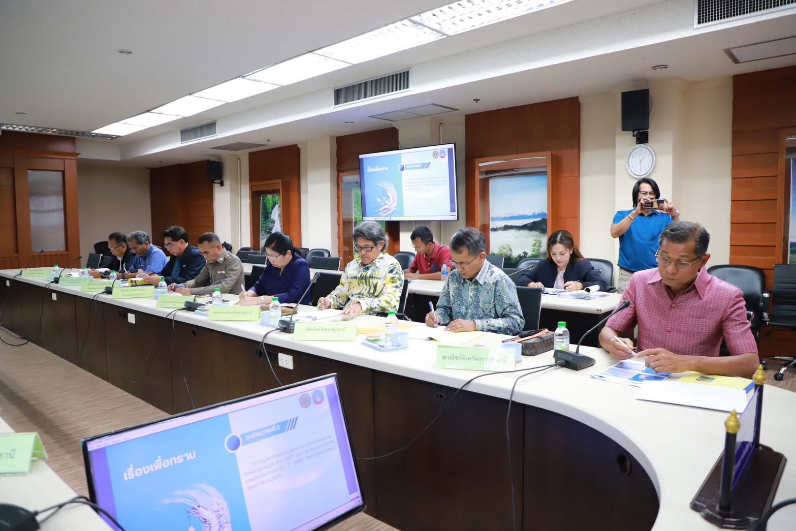 ประชุมแก้ไขปัญหาเกษตรกร จังหวัดสุราษฎร์ธานี ครั้งที่ 2/2568