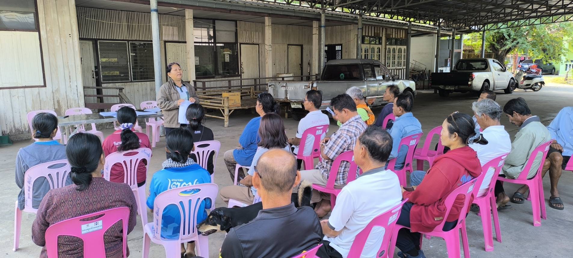 ถ่ายทอดความรู้ให้แก่เกษตรกรโครงการศูนย์เรียนรู้การเพิ่มประสิทธิภาพการผลิตสินค้าเกษตร อำเภอเมือง