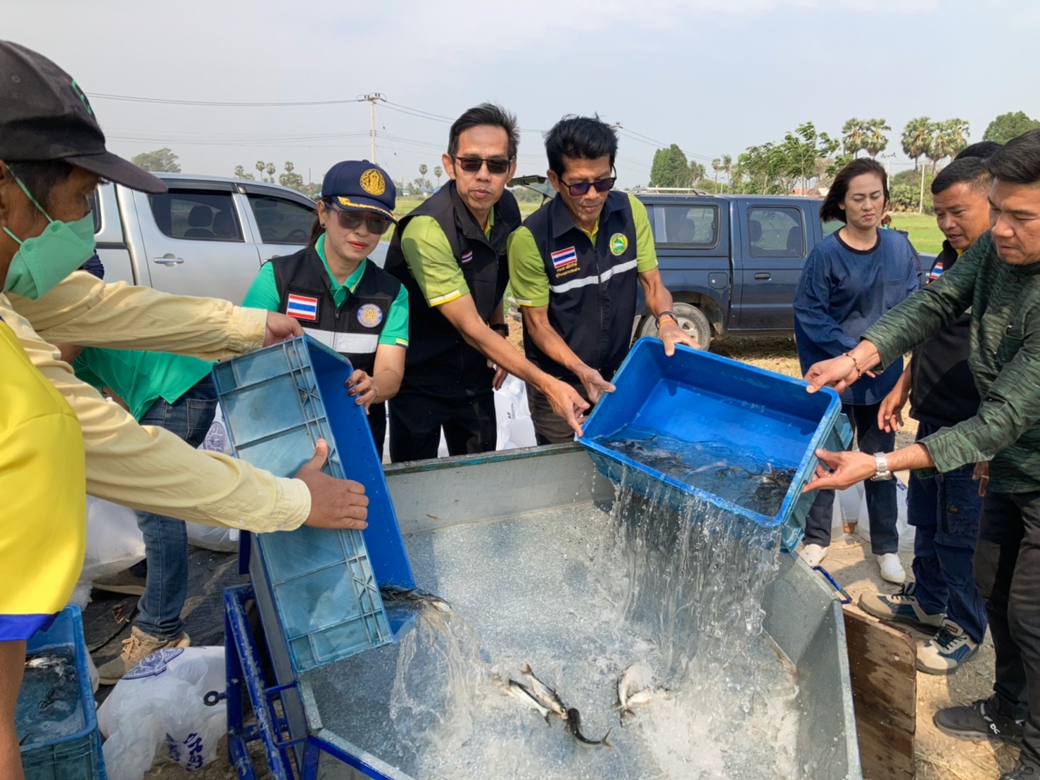 ร่วมปล่อยพันธุ์สัตว์น้ำเศรษฐกิจ 6 ชนิด ณ หนองหลวงและหนองอีล้ำ ในพื้นที่อำเภอโพธิ์ทอง