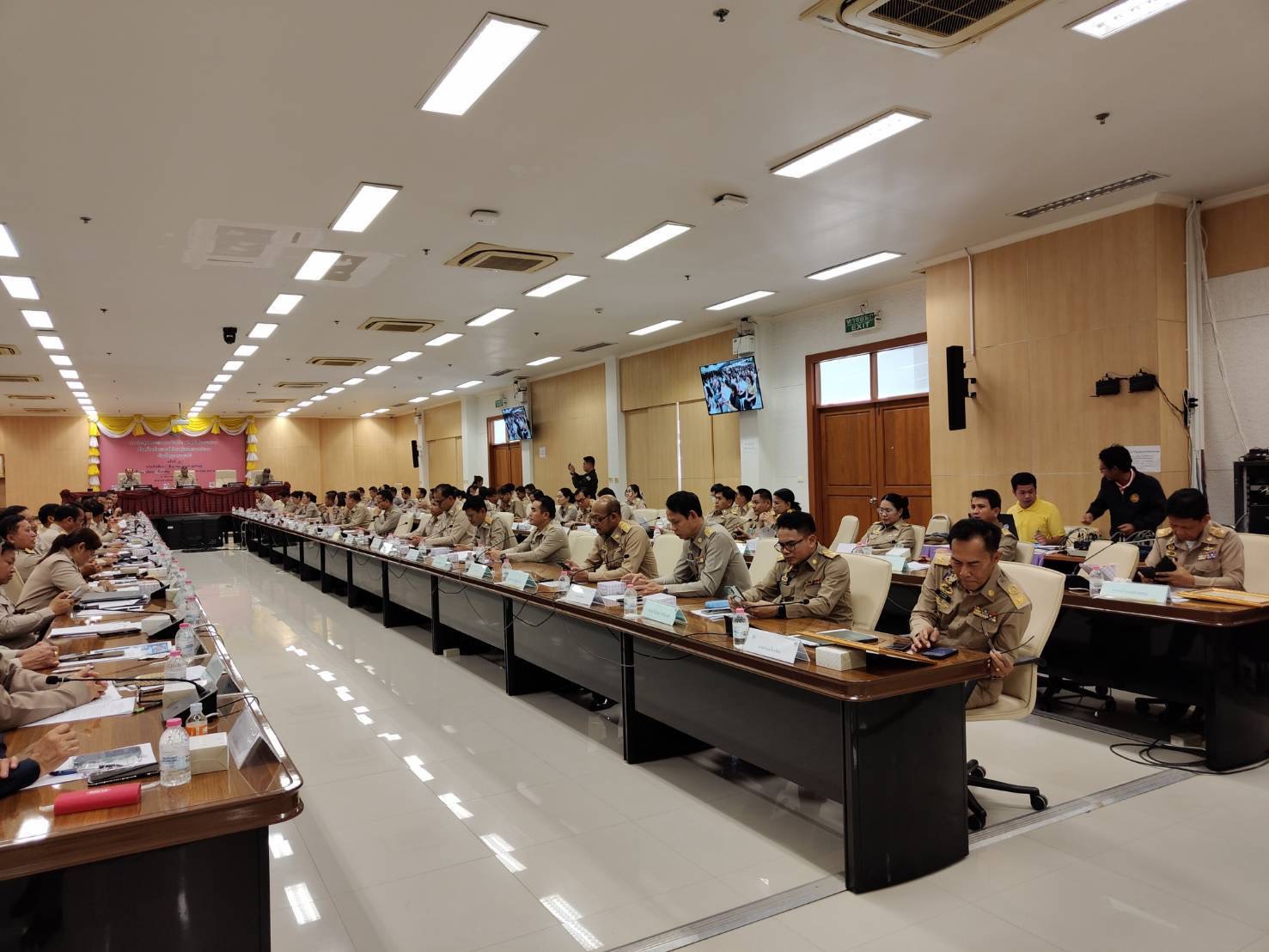 ประมงอุบลฯ ร่วมประชุมคณะกรมการจังหวัด เพื่อหารือและบูรณาการระหว่างส่วนราชการและหน่วยงานที่เกี่ยวข้องขับเคลื่อนการดำเนินงานตามนโยบายของรัฐบาล