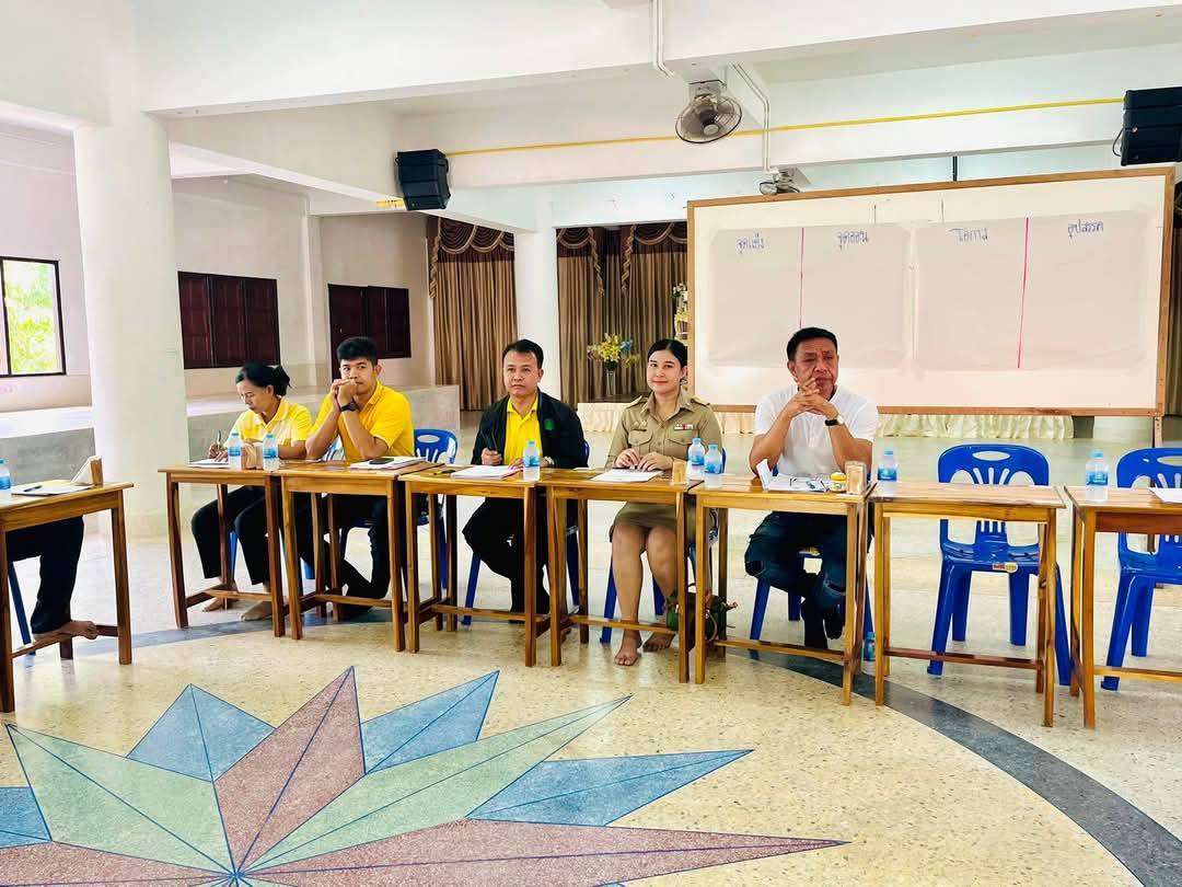 ประชุมโครงการขับเคลื่อนการเกษตรระดับหมู่บ้านสู่การผลิตสินค้าเกษตรมูลค่าสูง..คลิก