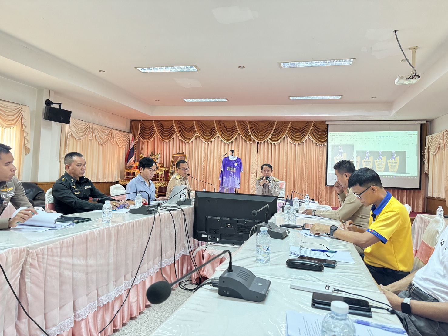 ประมงอำเภอสิรินธร ร่วมประชุมสิรินธร เดิน-วิ่ง ปันสุข เทิดพระเกียรติ สมเด็จพระเทพฯ ครบ 70 พรรษา อำเภอสิรินธร