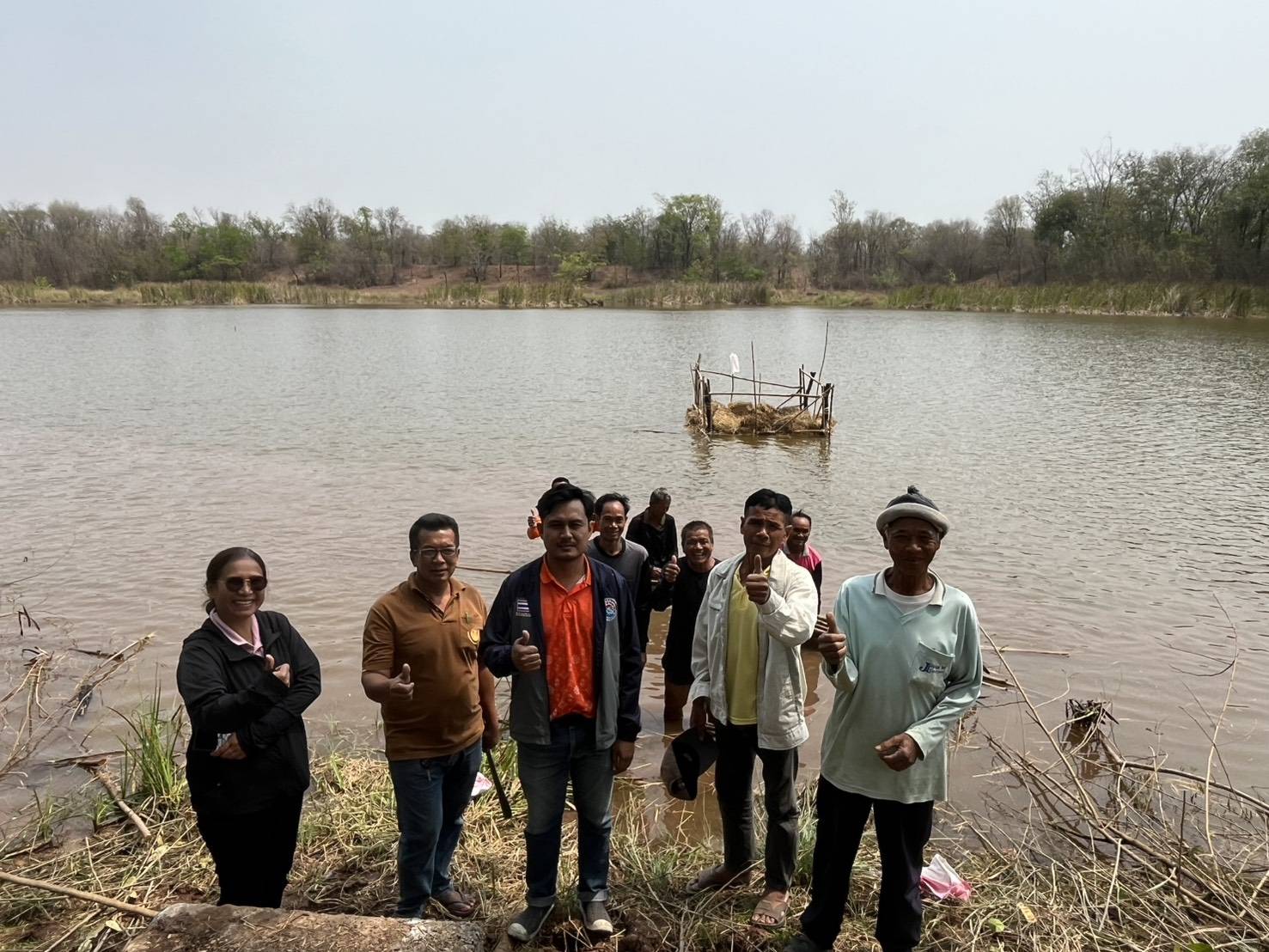 ร่วมสร้างคอกอาหารธรรมชาติในแหล่งน้ำ