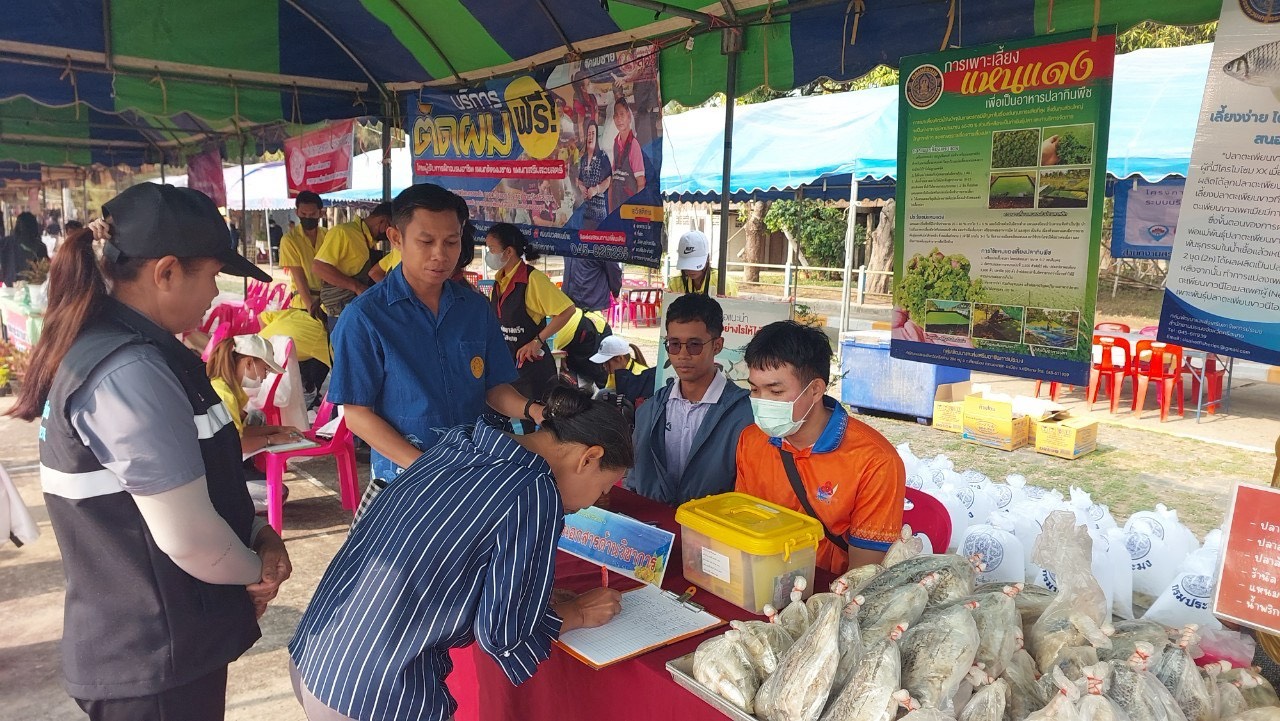 ร่วมออกหน่วยแพทย์เคลื่อนที่ให้บริการประชาชนในพื้นที่ตำบลสำโรงพลัน..คลิก