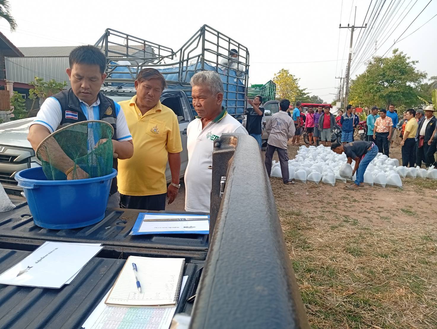 ส่งมอบพันธุ์สัตว์น้ำโครงการเพิ่มประสิทธิภาพการเกษตรมูลค่าสูง สู่เกษตรนวัตกรรมชั้นสูง กิจกรรม ส่งเสริมการเพิ่มผลผลิตสัตว์น้ำในแหล่งน้ำชุมชน ปีงบประมาณ 2568         