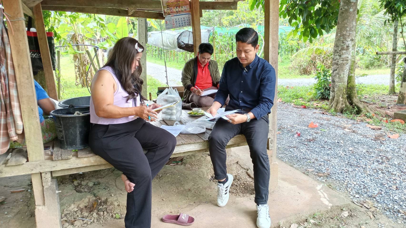 นักวิชาการประมง ลงพื้นที่ร่วมกับเจ้าหน้าที่สำนักงานเกษตรและสหกรณ์จังหวัดพัทลุง สถานีพัฒนาที่ดินจังหวัดพัทลุง สำนักงานเกษตรอำเภอ   เก็บข้อมูลผู้กู้ยืมกองทุนหมุนเวียนโครงการส่งเสริมพัฒนาและฟื้นฟูอาชีพ ลูกหนี้ของกองทุนหมุนเวียนเพื่อการกู้ยืมแก่เกษตรกร ปีงบประมาณ  พ.ศ. 2568 ในพื้นที่อำเภอกงหรา อำเภอศรีนครินทร์  และอำเภอเมืองพัทลุง จังหวัดพัทลุง..คลิก