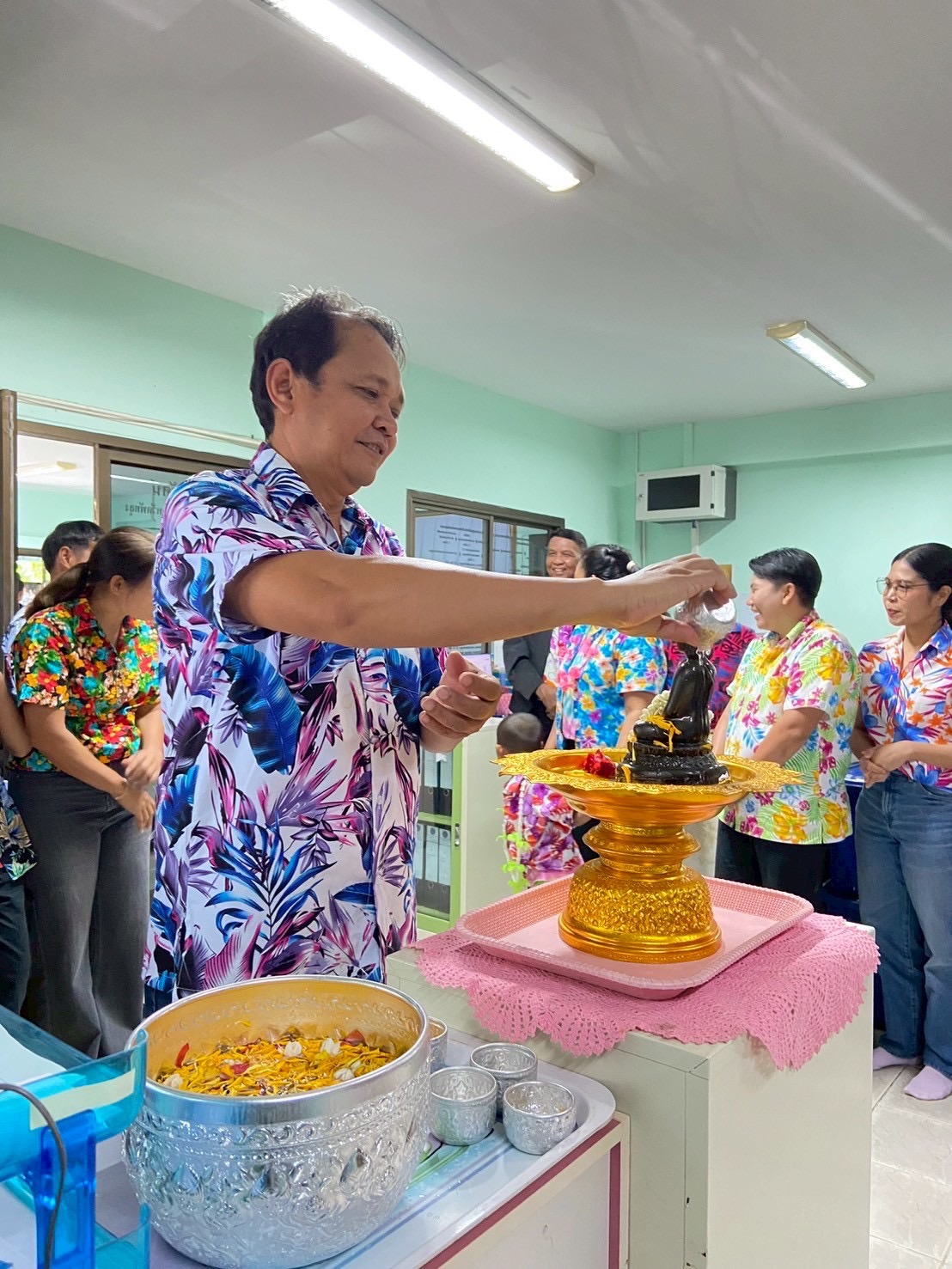 สำนักงานประมงจังหวัดพัทลุง  จัดกิจกรรม สืบสานประเพณีสงกรานต์  ประจำปีพุทธศักราช 2568
