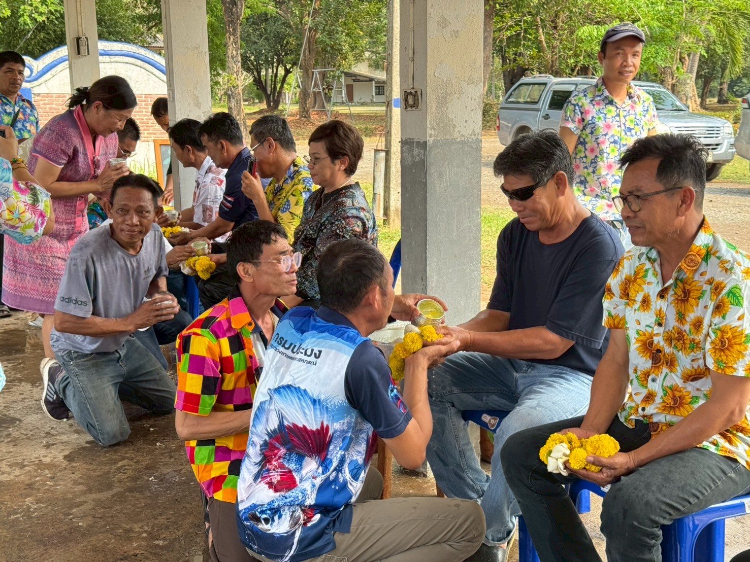 กิจกรรมสรงน้ำพระ รดน้ำดำหัวผู้สูงอายุ เนื่องในประเพณีสงกรานต์และปีใหม่ไทย สืบสานสงกรานต์วิถีไทย ประจำปี 2568