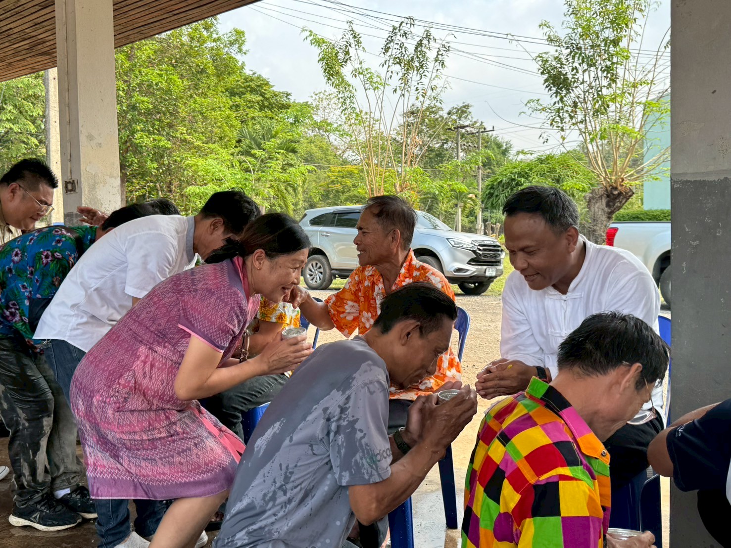 กิจกรรมสรงน้ำพระ รดน้ำดำหัวผู้สูงอายุ เนื่องในประเพณีสงกรานต์และปีใหม่ไทย สืบสานสงกรานต์วิถีไทย ประจำปี 2568