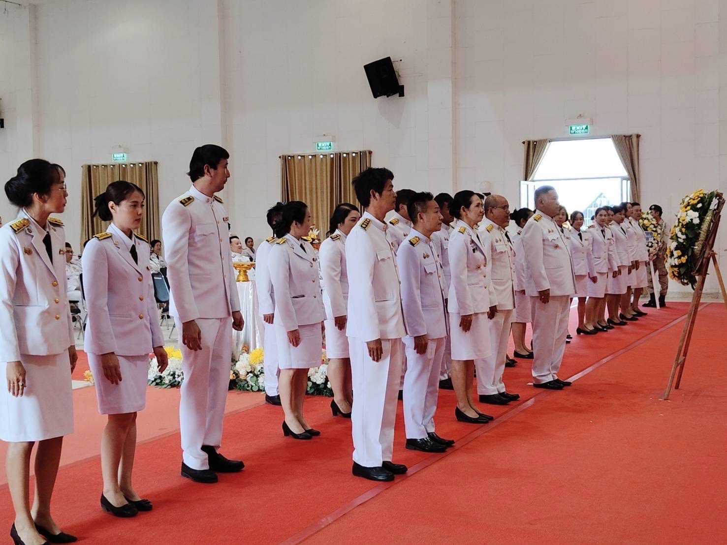 ประมงอุบลฯ ร่วมพิธีวางพวงมาลาถวายราชสักการะ เนื่องใน “วันคล้ายวันสวรรคตสมเด็จพระนเรศวรมหาราช