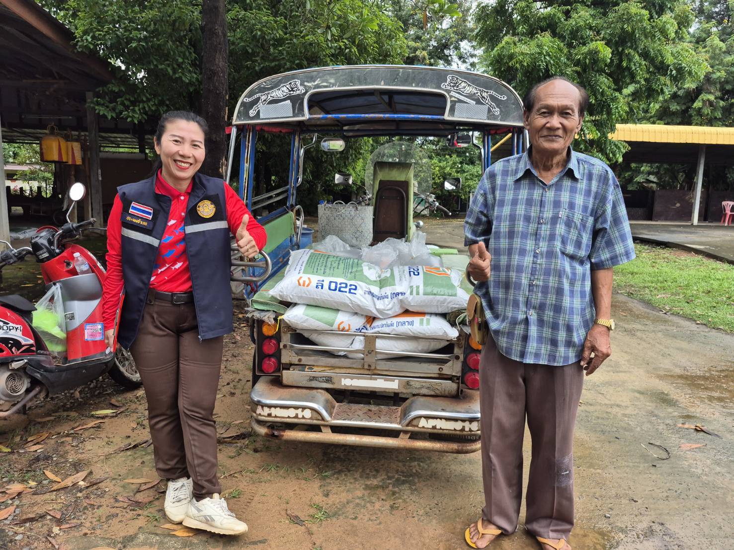 ประมงอำเภอพิบูลมังสาหาร มอบปัจจัยการผลิตโครงการพัฒนาอาชีพการเพาะเลี้ยงปลาตะเพียนขาวในบ่อดิน กลุ่มจังหวัดในภาคตะวันออกเฉียงเหนือตอนล่าง ประจำปีงบประมาณ 2568?