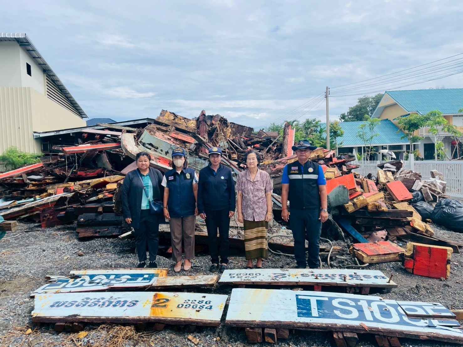 ตรวจสอบเรือประมงที่เข้าร่วมโครงการนำเรือประมงออกนอกระบบ