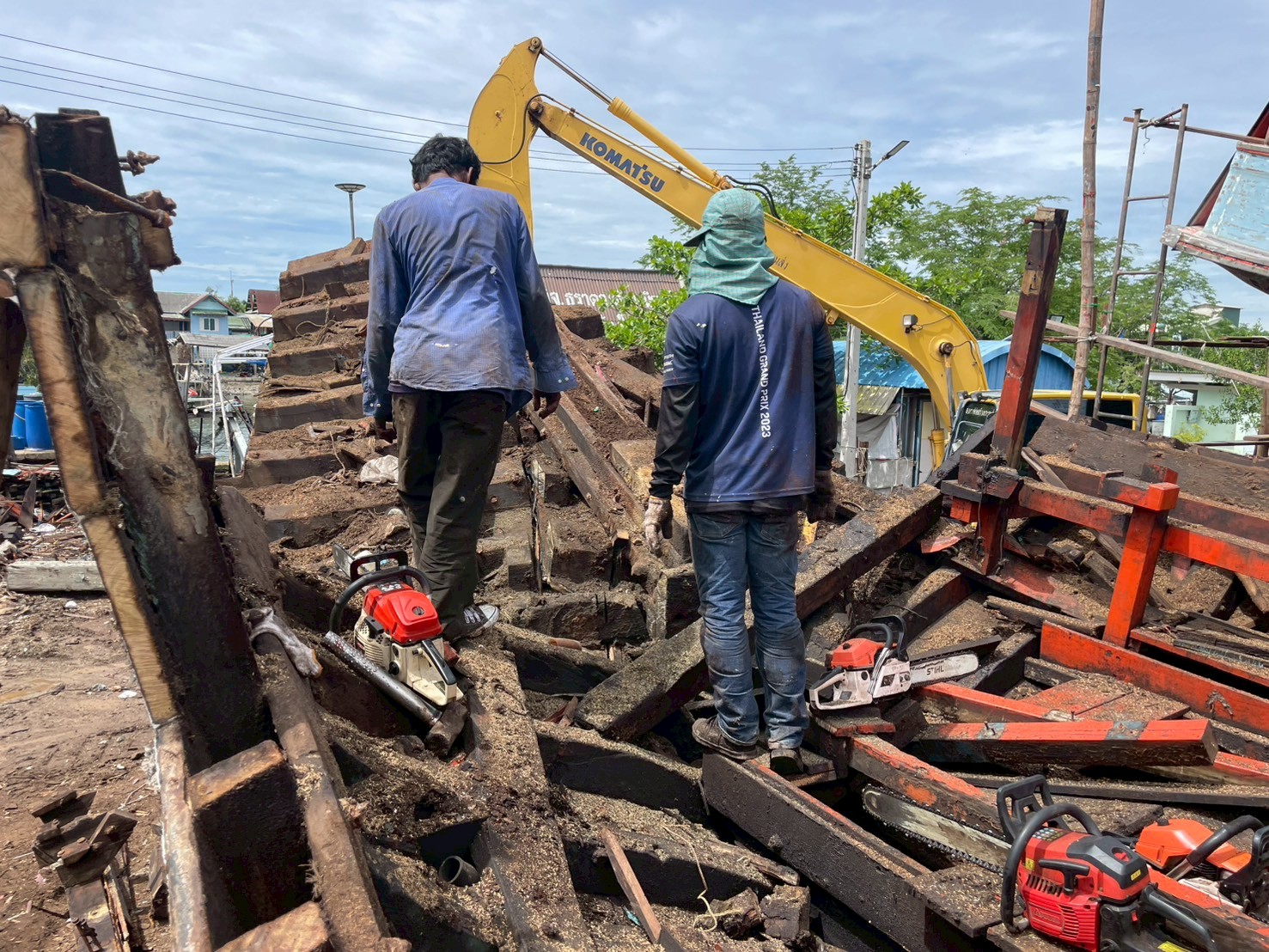 ตรวจสอบเรือประมงที่เข้าร่วมโครงการนำเรือประมงออกนอกระบบ