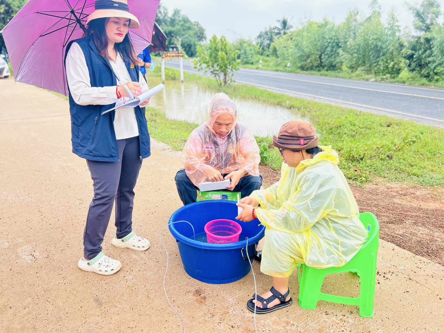 ปล่อยพันธุ์สัตว์น้ำ(กุ้งก้ามกราม) ในโครงการบริหารจัดการทรัพยากรประมงกิจกรรมบริหารจัดการทรัพยากรประมงน้ำจืดการเพิ่มผลผลิตสัตว์น้ำในแหล่งน้ำชุมชน เพื่อเพิ่มรายได้และลดค่าครองชีพของประชาชนประจำปีงบประมาณ 2568 รวมทั้งสิ้น 6 แหล่งน้ำ