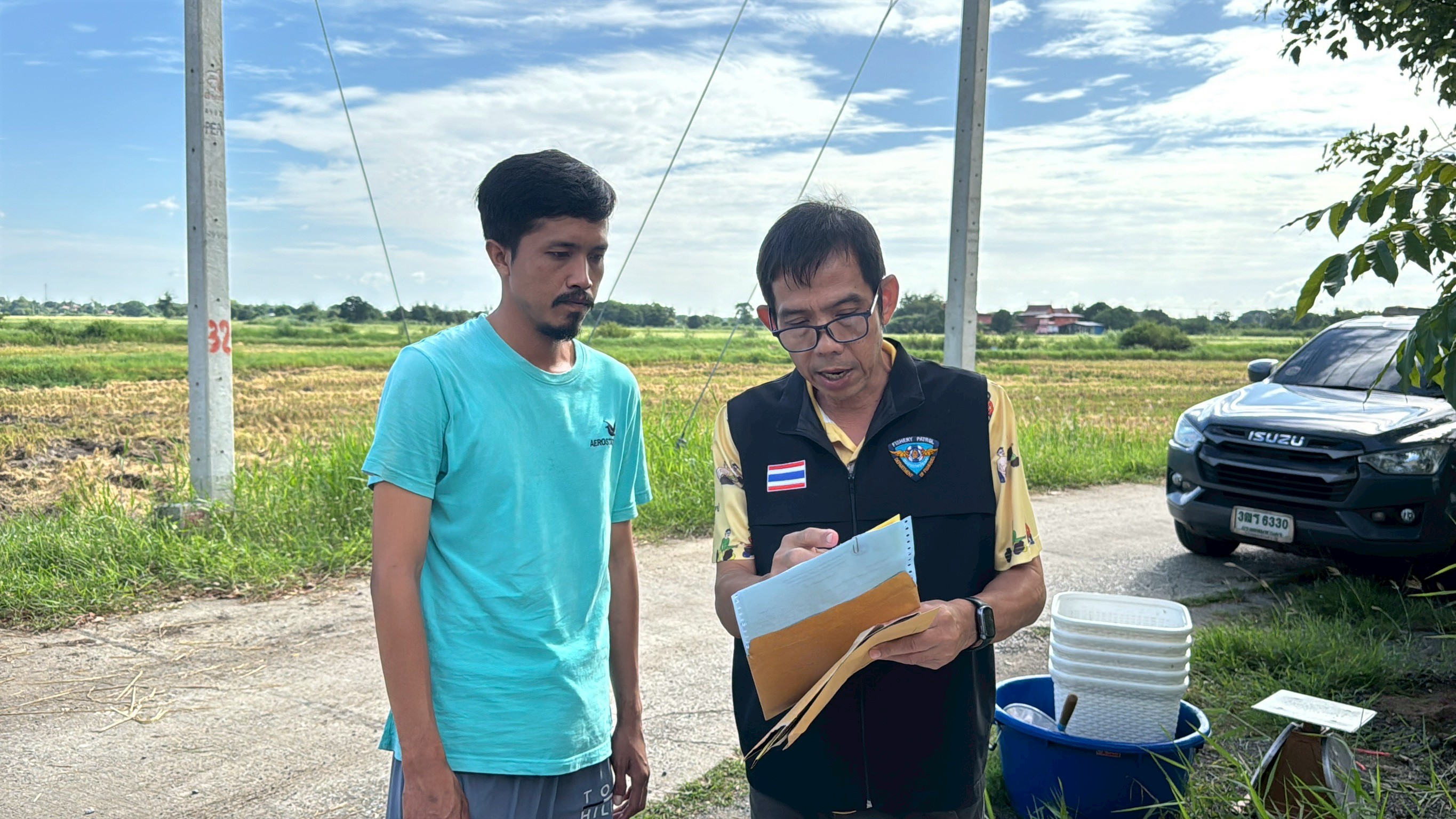 ร่วมปล่อยพันธุ์สัตว์น้ำเศรษฐกิจ พันธุ์กุ้งก้ามกราม ณ หนองขโมย หนองรางยายสา ในพื้นที่อำเภอป่าโมก และหนองเบิกไพร(2) หนองลาดจินจาน ในพื้นที่อำเภอวิเศษชัยชาญ จังหวัดอ่างทอง
