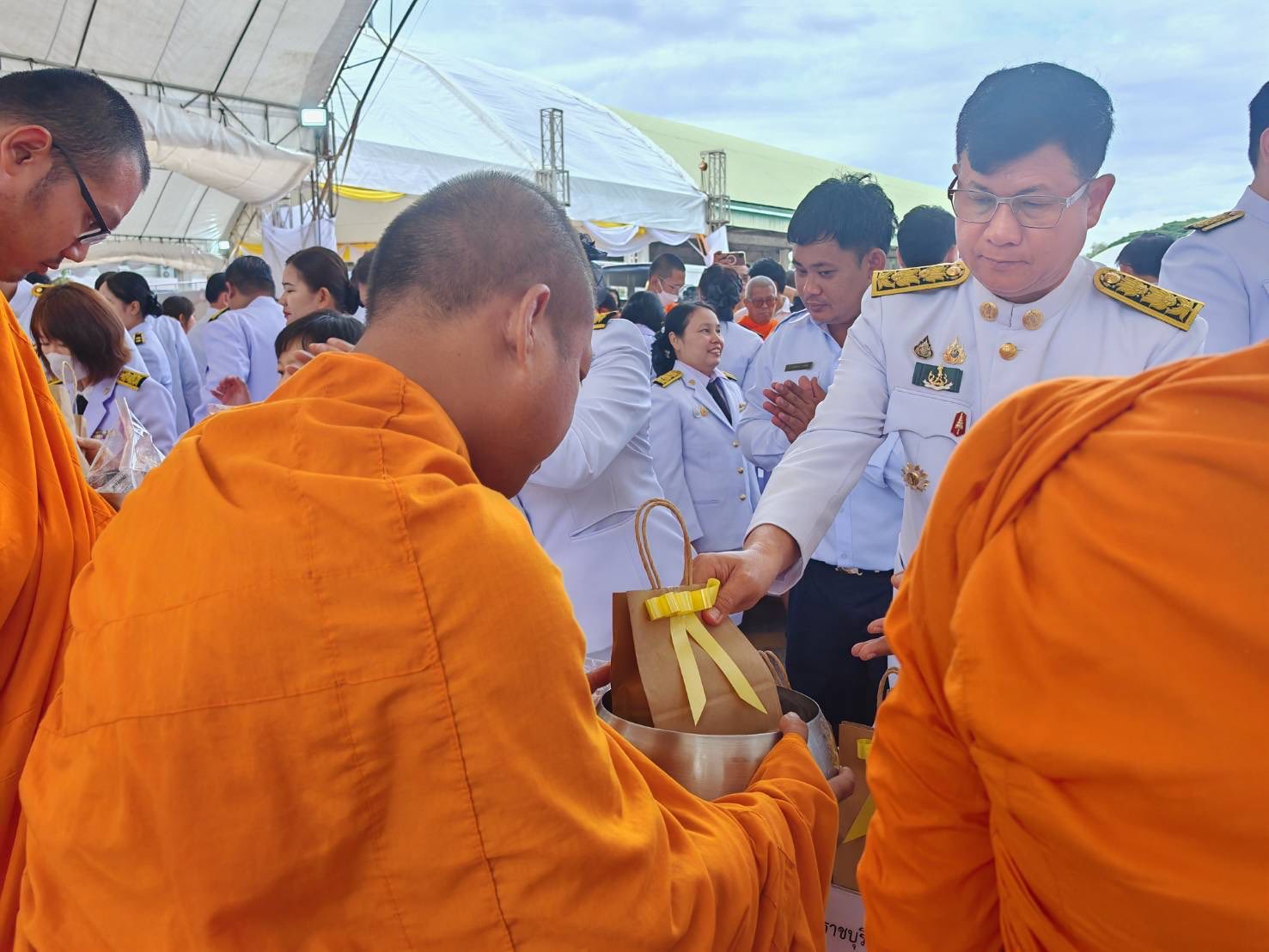 เข้าร่วมพิธีเฉลิมพระเกียรติพระบาทสมเด็จพระเจ้าอยู่หัว เนื่องในโอกาสพระราชพิธีมหามงคลเฉลิมพระชนมพรรษา 28 กรกฎาคม 2568..คลิก