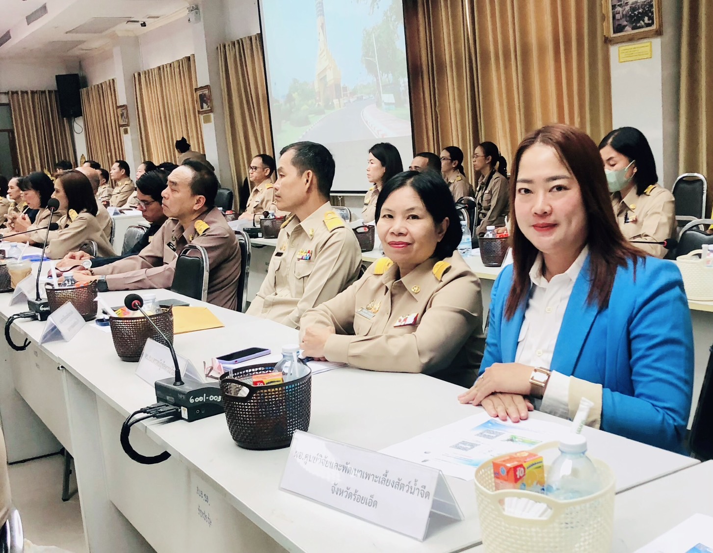 ประชุม ระเบียบวาระการประชุม คณะกรรมการจังหวัด หัวหน้าส่วนราชการ หัวหน้าหน่วยงาน และนายอำเภอ ครั้งที่ 8/2568..คลิก