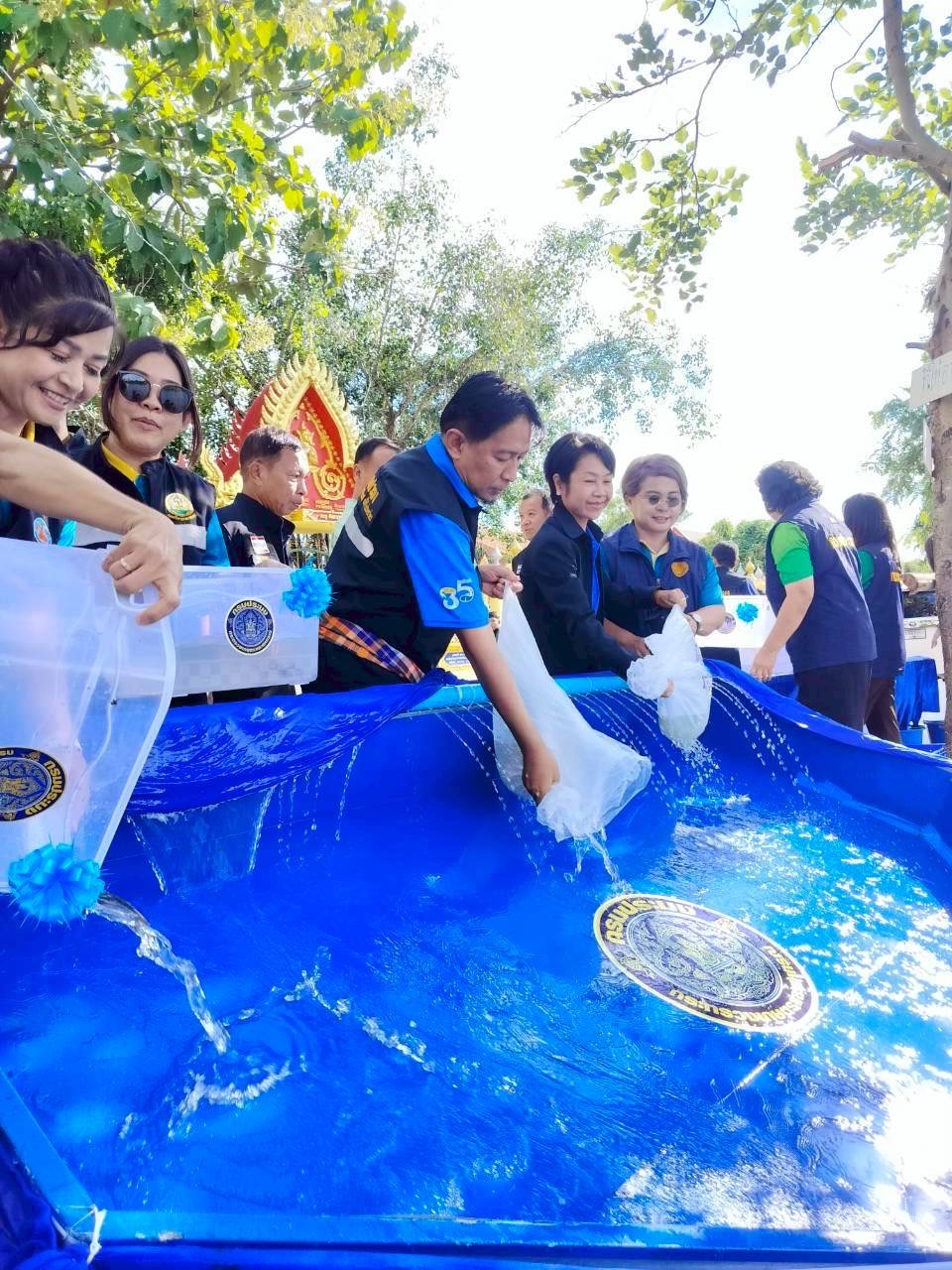 ร่วมต้อนรับการตรวจราชการในพื้นที่จังหวัดร้อยเอ็ด ของนายอัครา พรหมเผ่า รัฐมนตรีช่วยว่าการกระทรวงเกษตรและสหกรณ์