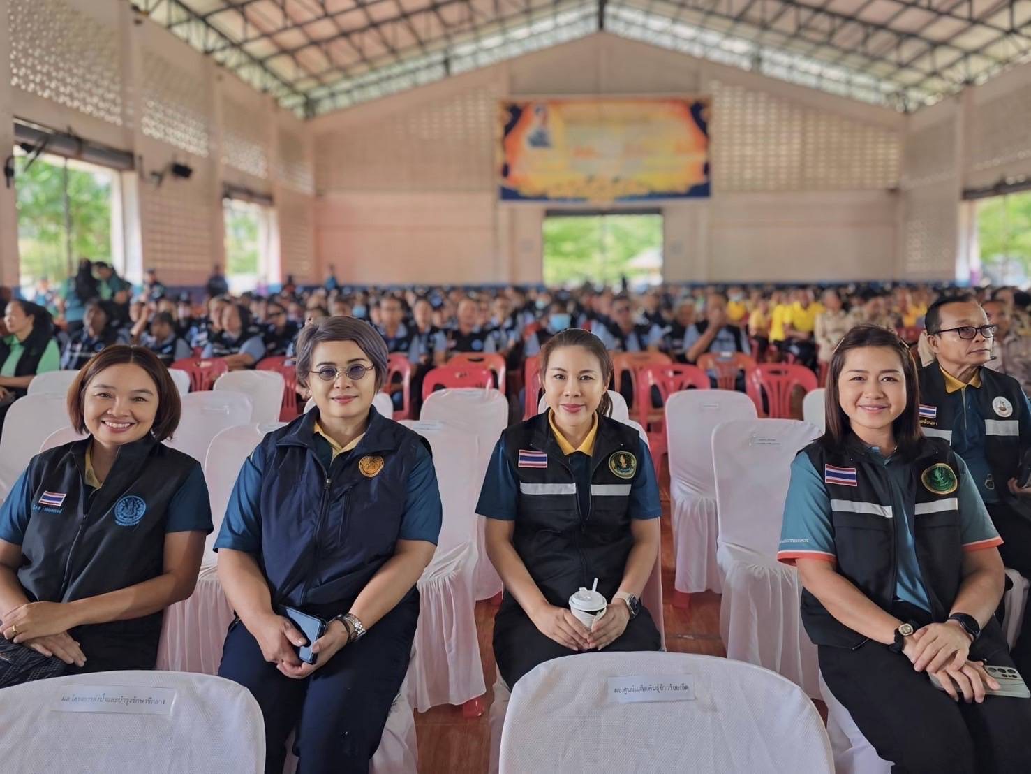 ร่วมต้อนรับการตรวจราชการในพื้นที่จังหวัดร้อยเอ็ด ของนายอัครา พรหมเผ่า รัฐมนตรีช่วยว่าการกระทรวงเกษตรและสหกรณ์..คลิก