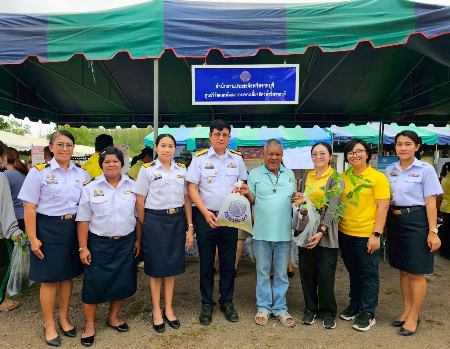 ร่วมจัดกิจกรรมโครงการปกป้องและเชิดชูสถาบันพระมหากษัตริย์ และหน่วยบำบัดทุกข์ บำรุงสุข สร้างรอยยิ้มให้ประชาชนจังหวัดราชบุรี (จังหวัดเคลื่อนที่)..คลิก