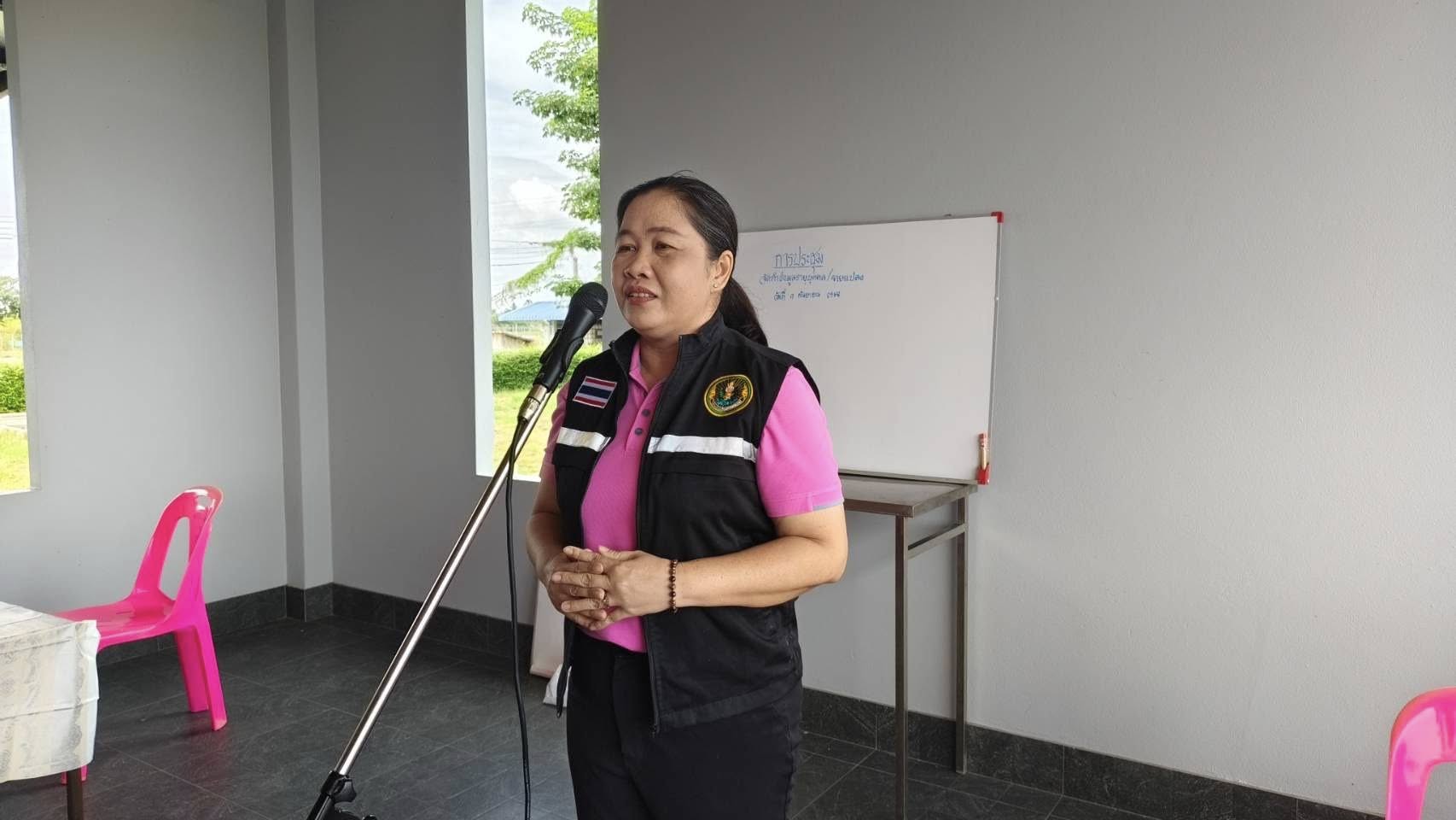 ร่วมดำเนินการจัดตั้งกลุ่มเกษตรกรผู้เลี้ยงกุ้งก้ามกรามเพื่อการส่งออกตำบลโพหัก
