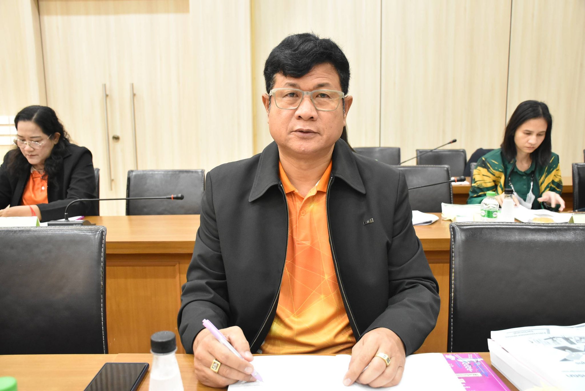 ร่วมประชุมคณะอนุกรรมการบริหารกองทุนหมุนเวียนเพื่อการกู้ยืมแก่เกษตรกรและผู้ยากจน (อบก.) ส่วนจังหวัด จังหวัดราชบุรี ครั้งที่ 2/2568..คลิก