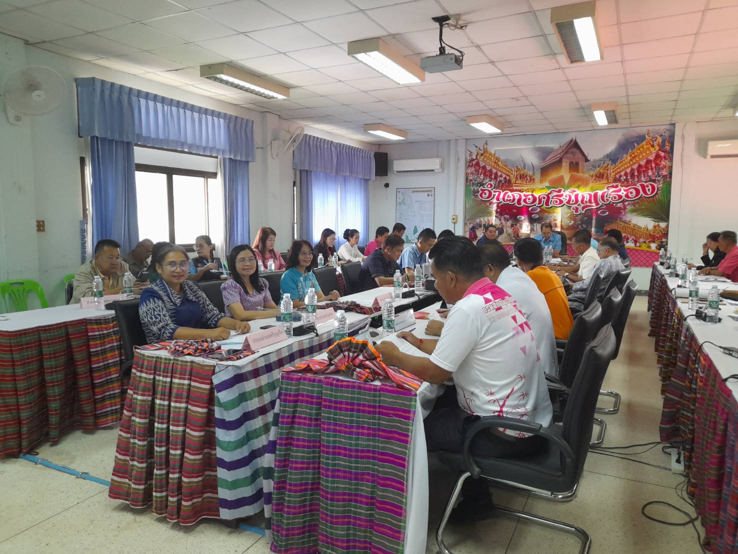 ร่วมประชุมหัวหน้าส่วนราชการ หัวหน้าหน่วยงานรัฐวิสาหกิจ ผู้บริหารองค์กรปกครองส่วนท้องถิ่น ผู้บริหารสถานศึกษา กำนัน อำเภอศรีบุญเรือง ครั้งที่ 10/2568..คลิก