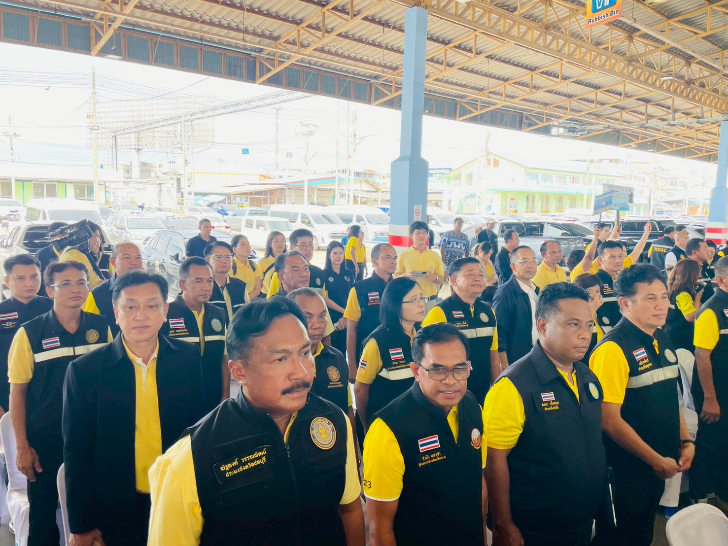 ร้อยเอกธรรมนัส พรหมเผ่า รองนายกรัฐมนตรีและรัฐมนตรีว่าการกระทรวงเกษตรและสหกรณ์พร้อมคณะลงพื้นที่ปฏิบัติราชการ