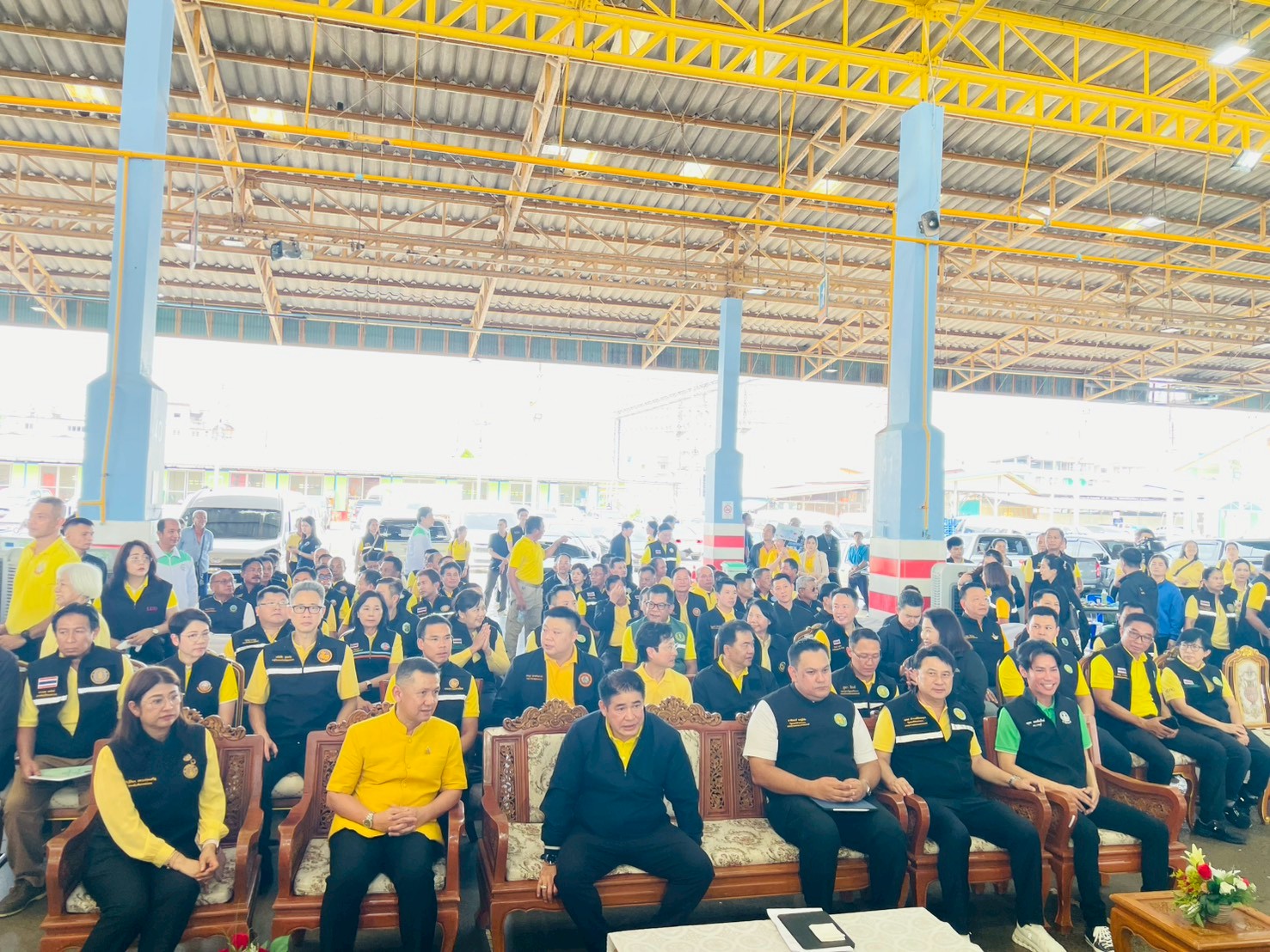 ร้อยเอกธรรมนัส พรหมเผ่า รองนายกรัฐมนตรีและรัฐมนตรีว่าการกระทรวงเกษตรและสหกรณ์พร้อมคณะลงพื้นที่ปฏิบัติราชการ