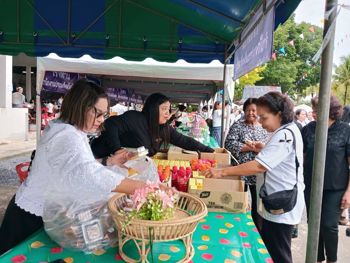 เข้าร่วมงานสมโภชกฐิน และทอดกฐินสามัคคีกรมประมง ประจำปี 2568