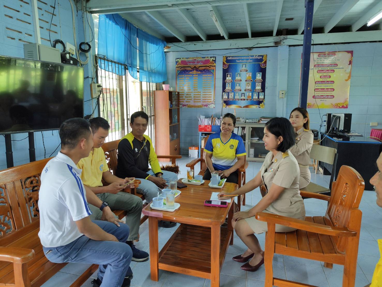  ร่วมกับเจ้าหน้าที่ งานประมง ศูนย์พัฒนาการเกษตรภูสิงห์อันเนื่องมาจากพระราชดำริ ประสานพื้นที่เพื่อลงดำเนินการโครงการประมงโรงเรียน