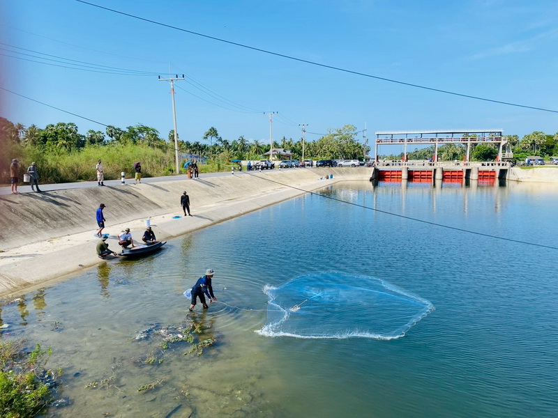 ร่วมกิจกรรม “ลงแขก ลงคลอง กำจัดปลาหมอคางดำ“ จังหวัดสงขลา