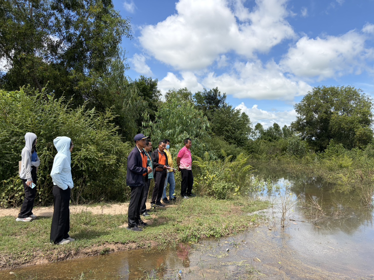 “ประมงศรีสะเกษ สำรวจพื้นที่ประสบจากอุทกภัย ด้านประมง”