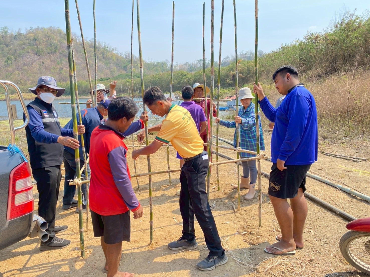 ลงพื้นที่ดำเนินการร่วมกับคณะกรรมการแหล่งน้ำในการจัดทำอาหารธรรมชาติ..คลิก