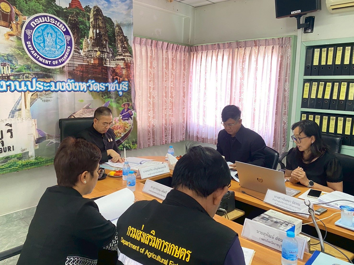 จัดการประชุมคณะกรรมการคัดเลือกกรรมการผู้ทรงคุณวุฒิในคณะกรรมการประมงประจำจังหวัดราชบุรี ครั้งที่ 1/2569..คลิก