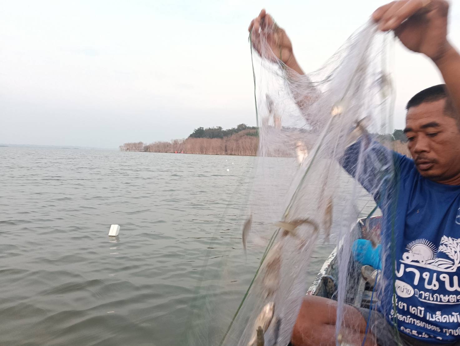 ศปจ.นครสวรรค์ และคณะเจ้าหน้าที่กลุ่มวิชาการ กองวิจัยและพัฒนาประมงน้ำจืด ดำเนินการสำรวจนิเวศทางน้ำและทรัพยากรประมงครั้งที่ 1 ประจำปีงบประมาณ 2569 โครงการวิจัยการศึกษาสภาวะทรัพยากรประมงหลังการบูรณะแหล่งน้ำด้วยการขุดลอก ในพื้นที่บึงบอระเพ็ด จังหวัดนครสวรรค์