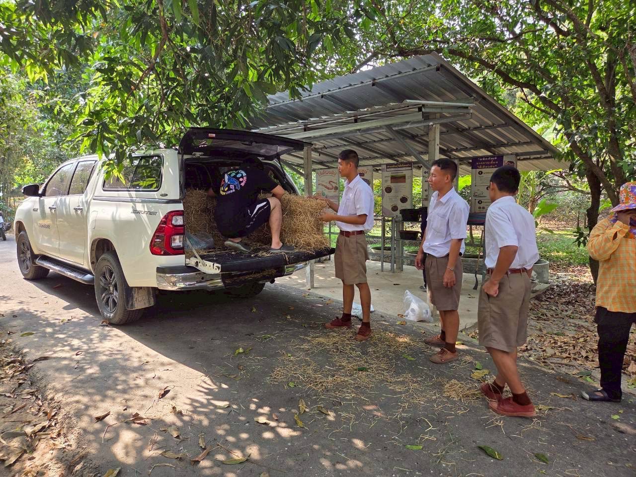 ลงพื้นที่โรงเรียนำตรวจตะเวนชายแดน อำเภอสวนผึ้ง..คลิก