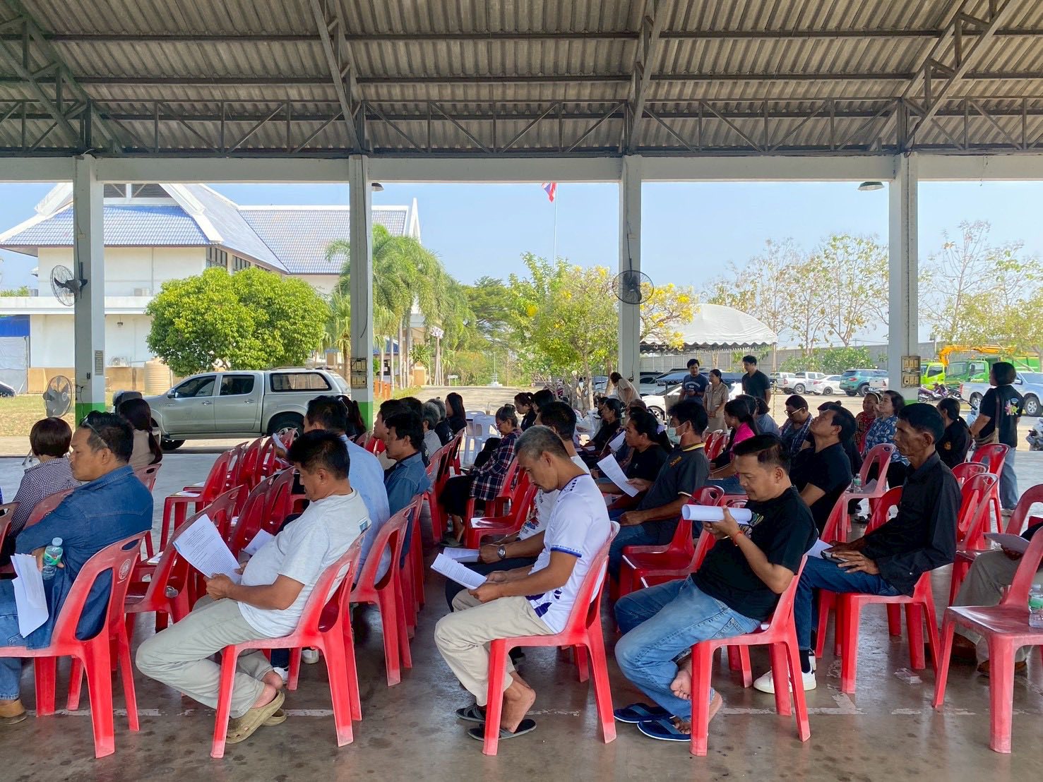 ร่วมจัดทำเวทีประชาคมรับฟังความคิดเห็นผู้มีส่วนได้ส่วนเสียในพื้นที่ ในร่างประกาศคณะกรรมการประมงประจังหวัดราชบุรี..คลิก